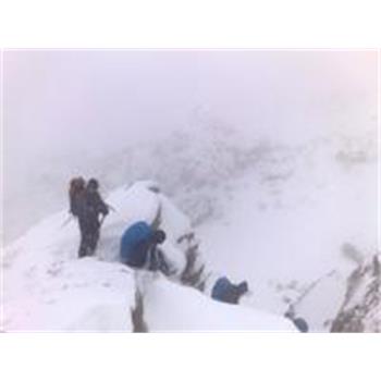 صعود دالاخانی از صحنه تا سنقر در برف و کولاک