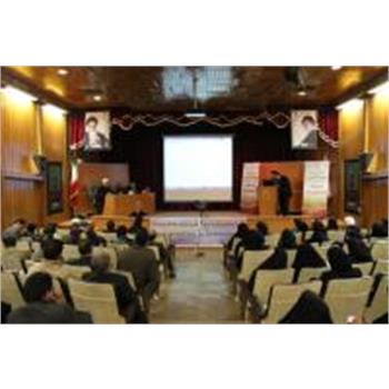 اولین همایش قرآن پژوهی و طب در کرمانشاه برگزار شد.