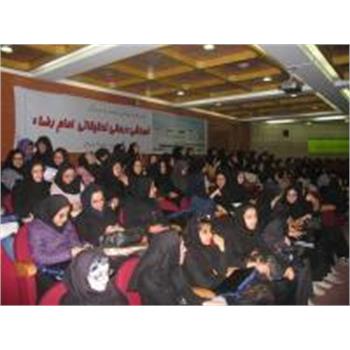 دانشجویان ورودی بهمن در همایش توجیهی شرکت کردند.
