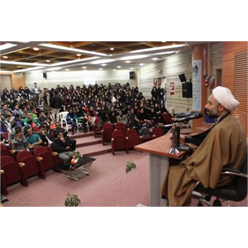 حجت الاسلام نقویان:دانشجویان باید از گنجینه ارزشمند ائمه اطهار بهره بیشتری ببرند