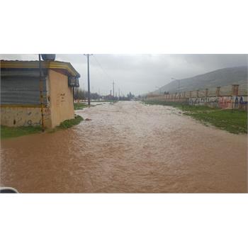 تخریب قسمتی از دیوار بیمارستان الزهراء(س) در اثر بارندگی های اخیر در شهرستان گیلان غرب