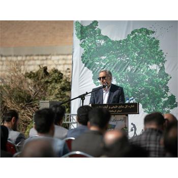 فرماندار کرمانشاه در جشن بزرگ درختکاری:توجه به منابع طبیعی مهم ترین رکن توسعه پایدار است