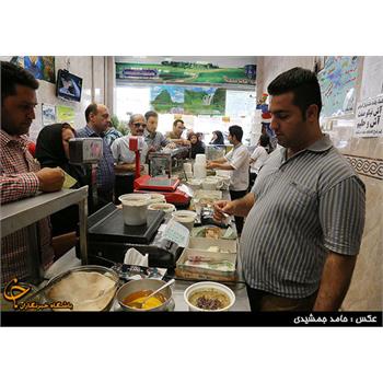 متخصص تغذیه : خوردن آش و حلیم در هنگام افطار مفید است