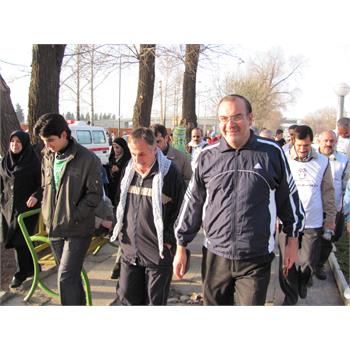 یازدهمین همایش بزرگ پیاده روی خانوادگی در کرمانشاه برگزار شد