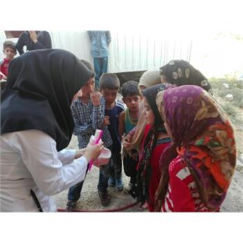 ویزیت رایگان پزشکان جهادگر از روستاییان چنار