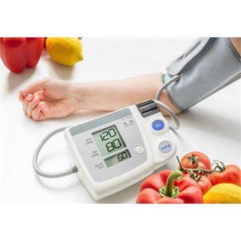 تغذیه صحیح در پیشگیری و کنترل فشار خون بالا نقش موثری دارد