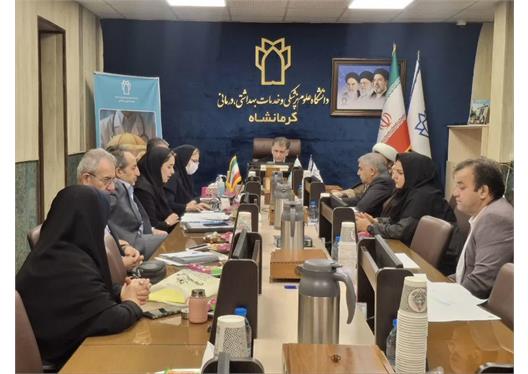 تأکید رئیس دانشگاه علوم پزشکی کرمانشاه بر تبیین دستاوردها و انعکاس خدمات دانشگاه به مردم