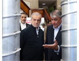 بازدید رئیس‌جمهور از سازمان انرژی اتمی و نمایشگاه دستاوردهای نوین صنعت هسته‌ای