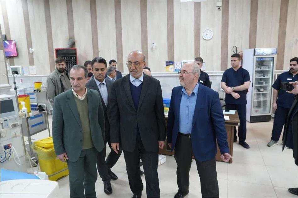 Governor of Kermanshah Visits Dialysis Patients on the Eve of Eid