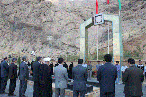 آغاز سال تحصیلی بر مزار شهیدان7