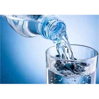 آیا نوشیدن زیاد آب مانع ابتلا به کرونا می‌شود؟