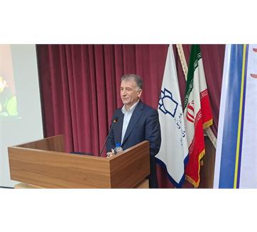 استادان، سرمایه‌های علمی و اخلاقی دانشگاه هستند