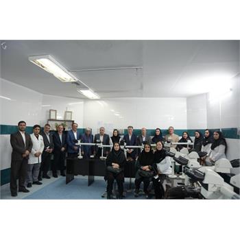 افتتاح بخش جدید پاتولوژی و میکروسکوپ ۱۰ سر استاد و دانشجو بیمارستان امام رضا(ع) کرمانشاه/ تأکید دکتر سروش بر نقش این مرکز به‌عنوان قطب درمانی غرب کشور