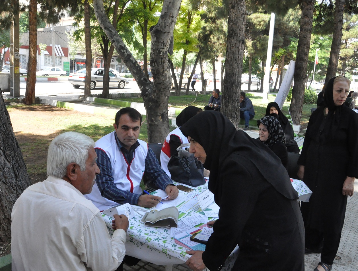 بازدید وزارتخانه از نمایشگاه بسیج ملی کنترل فشارخون 12