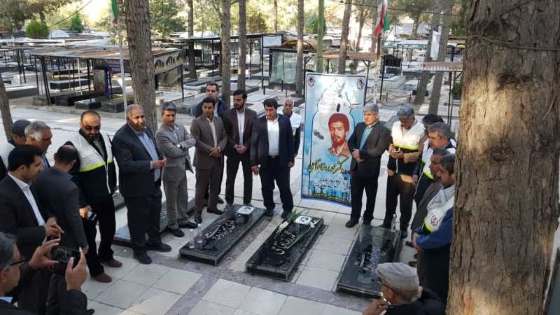 غبارروبی مزار شهدائ 1