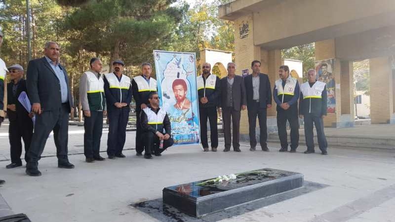 غبارروبی مزار شهدائ 5