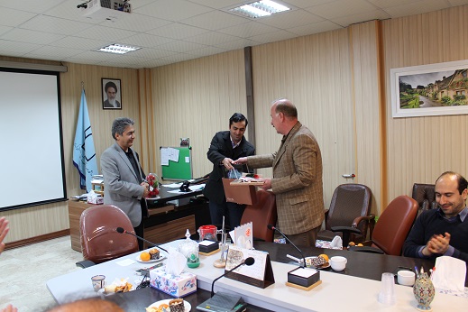 تقدیر از دکتر کیانی