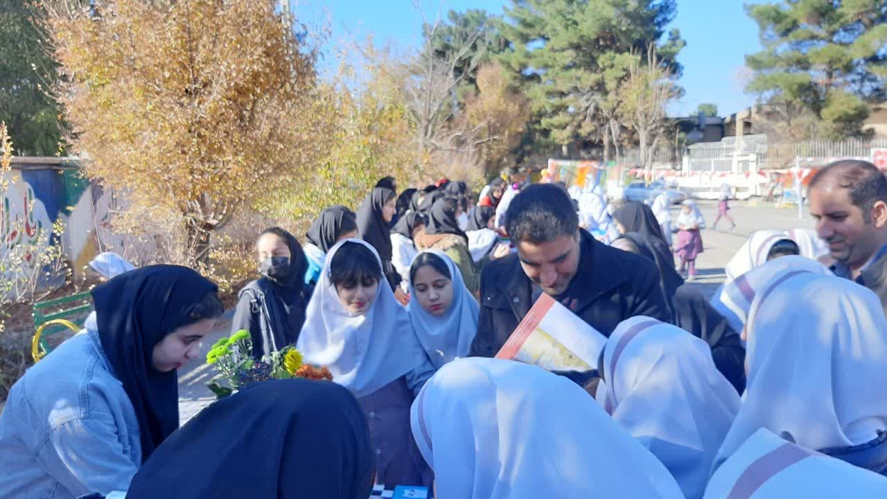 جشنواره کار و فناوری صددانه یاقوت