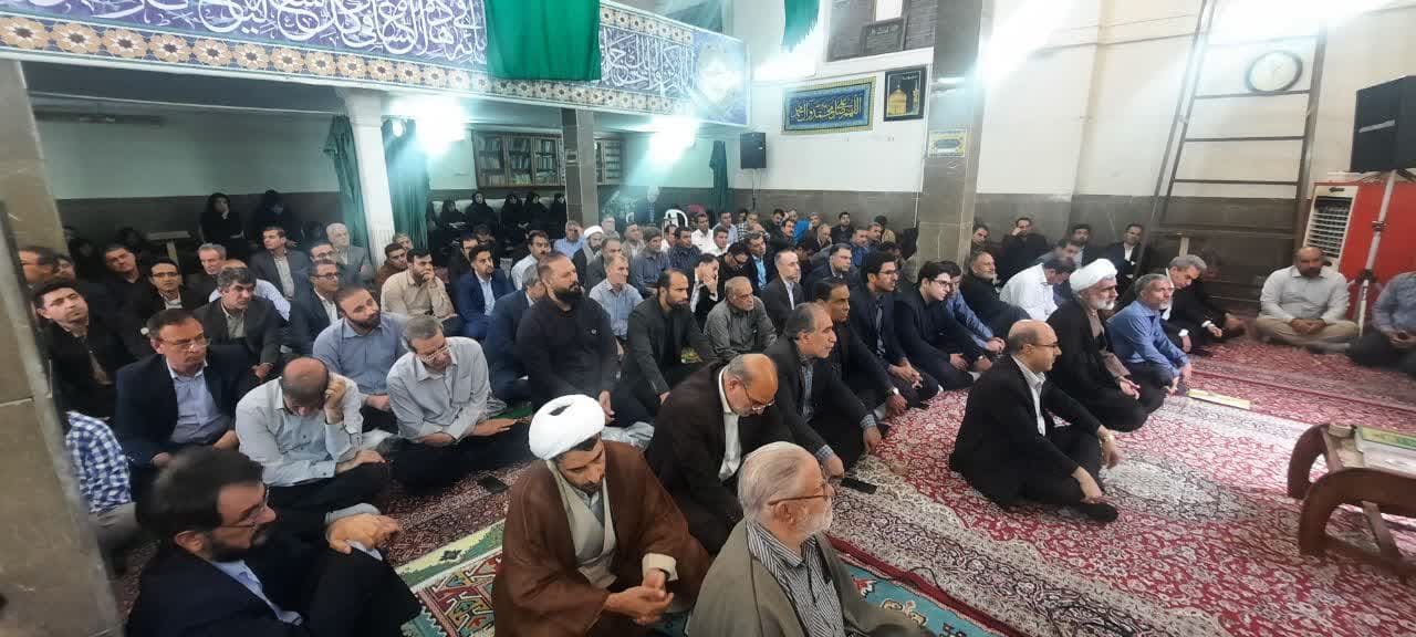 مراسم عزاداری رئیس جمهور محبوب و هیئت همراهشان در دانشگاه علوم پزشکی کرمانشاه 9