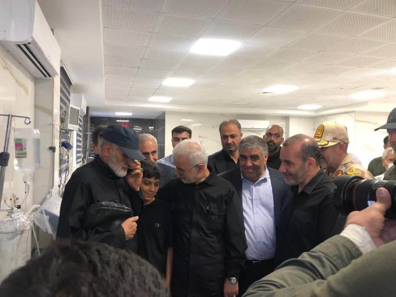 بازدید وزیر کشور از مرکز فوریت های پزشکی و خدمات سلامت ثارالله(ع)   8