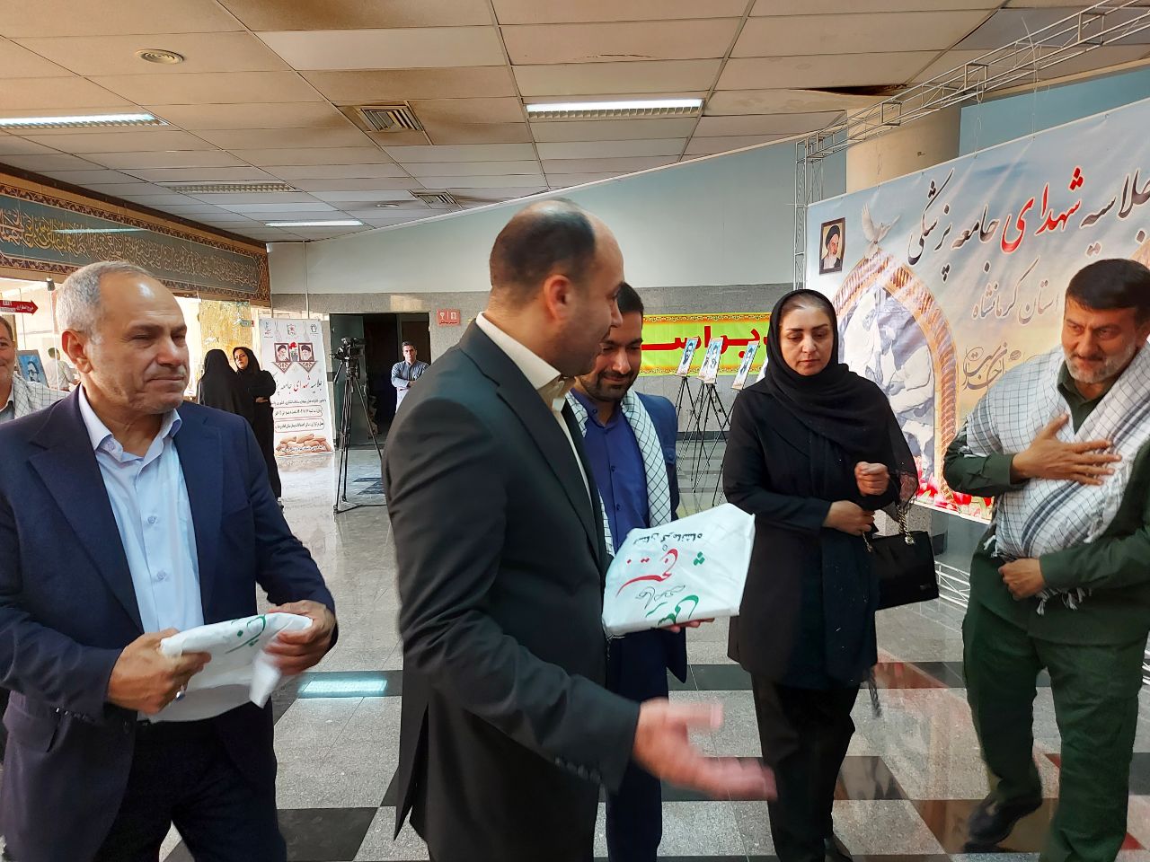 اجلاسیه شهدای جامعه پزشکی  13