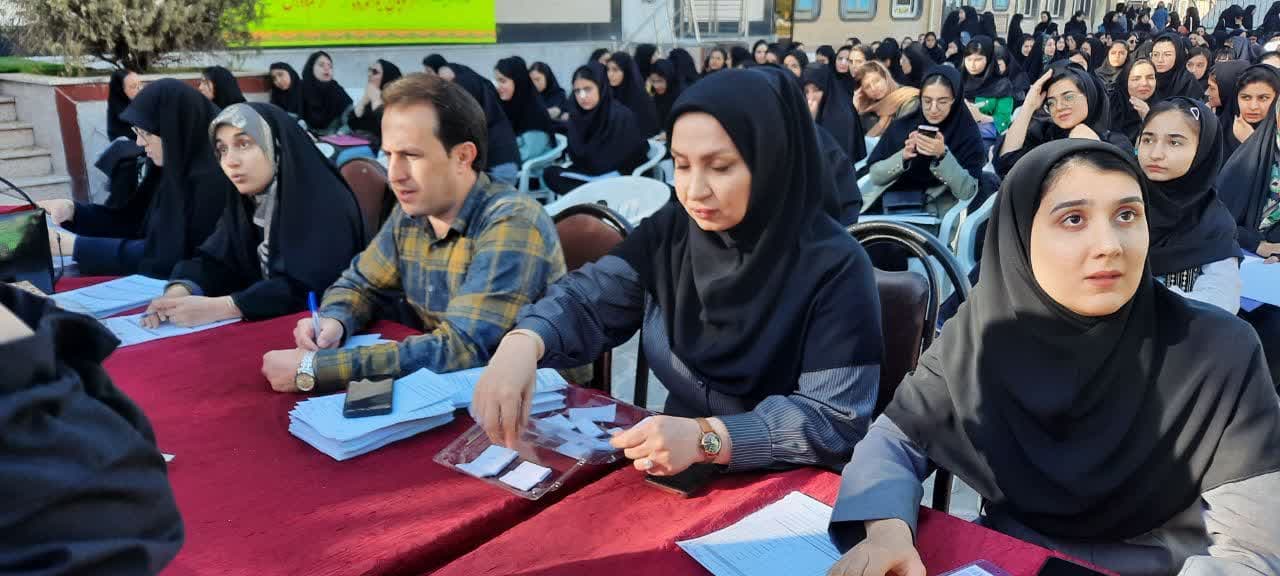 مراسم جشن دانشجویان جدیدالورود دختر 7