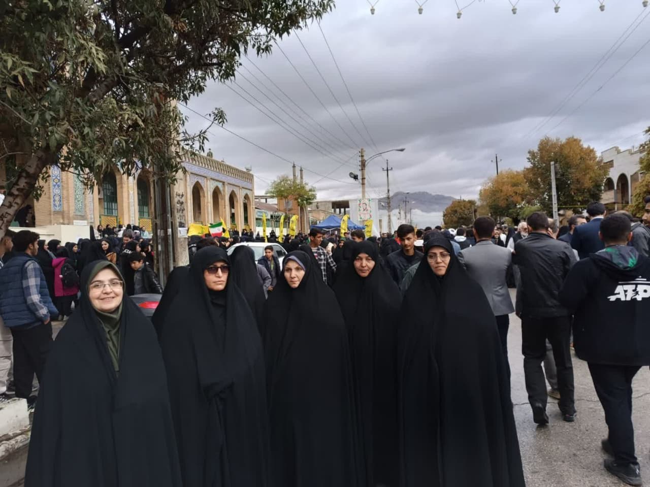 راهپیمایی 13 آبان 12