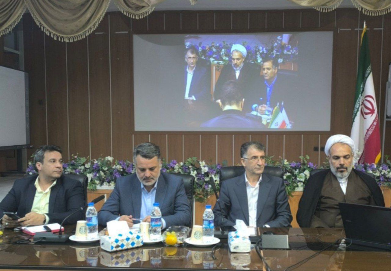 نشست معاون وزیر با دانشجویان 3