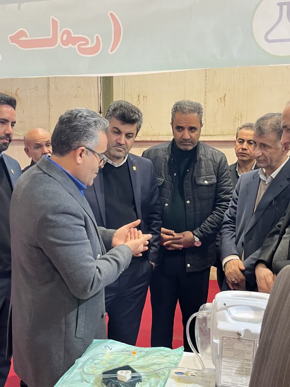 بازدید دکتر سروش از نمایشگاه 4