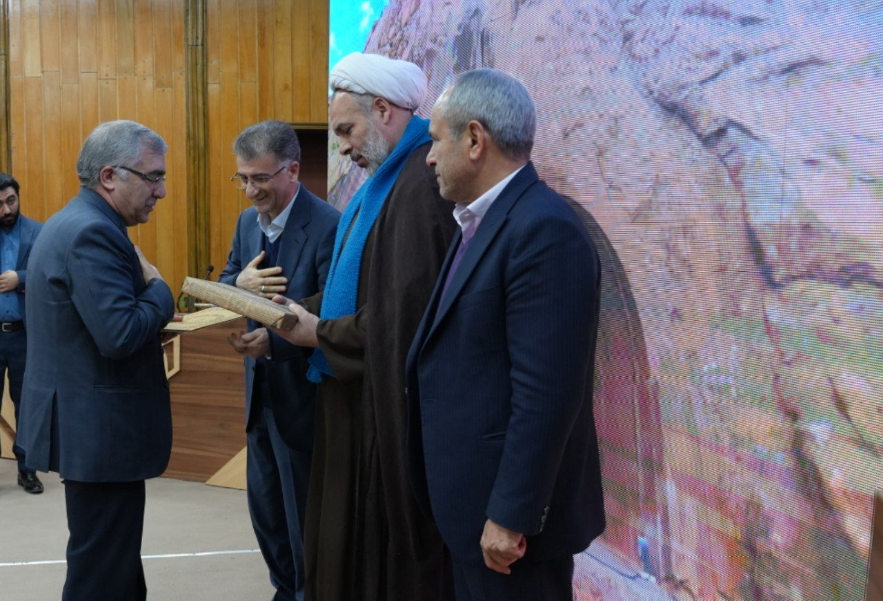 گزارش تکریم 7