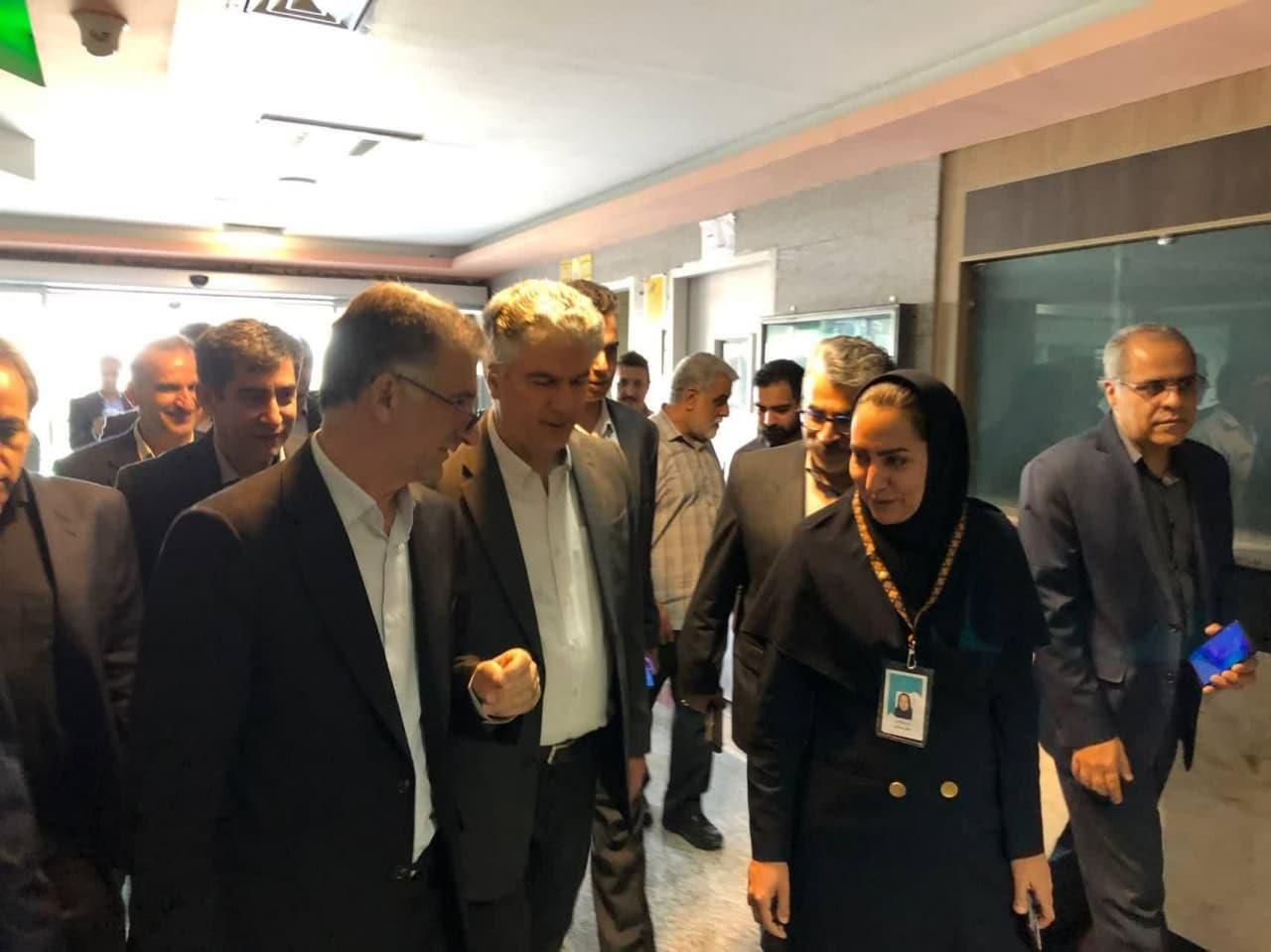 بازدید معاون درمان وزارتخانه