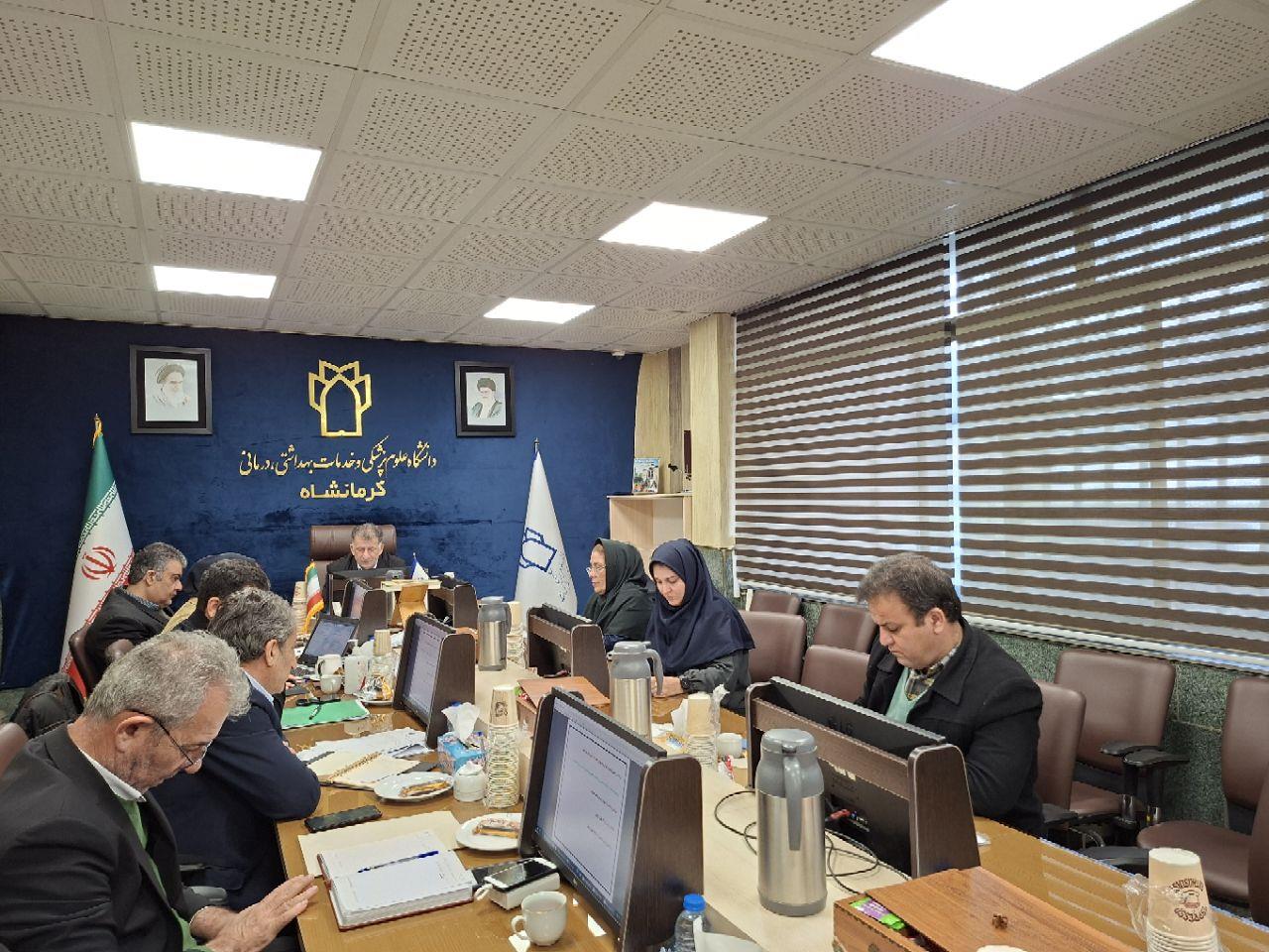 هیات رئیسه ۸