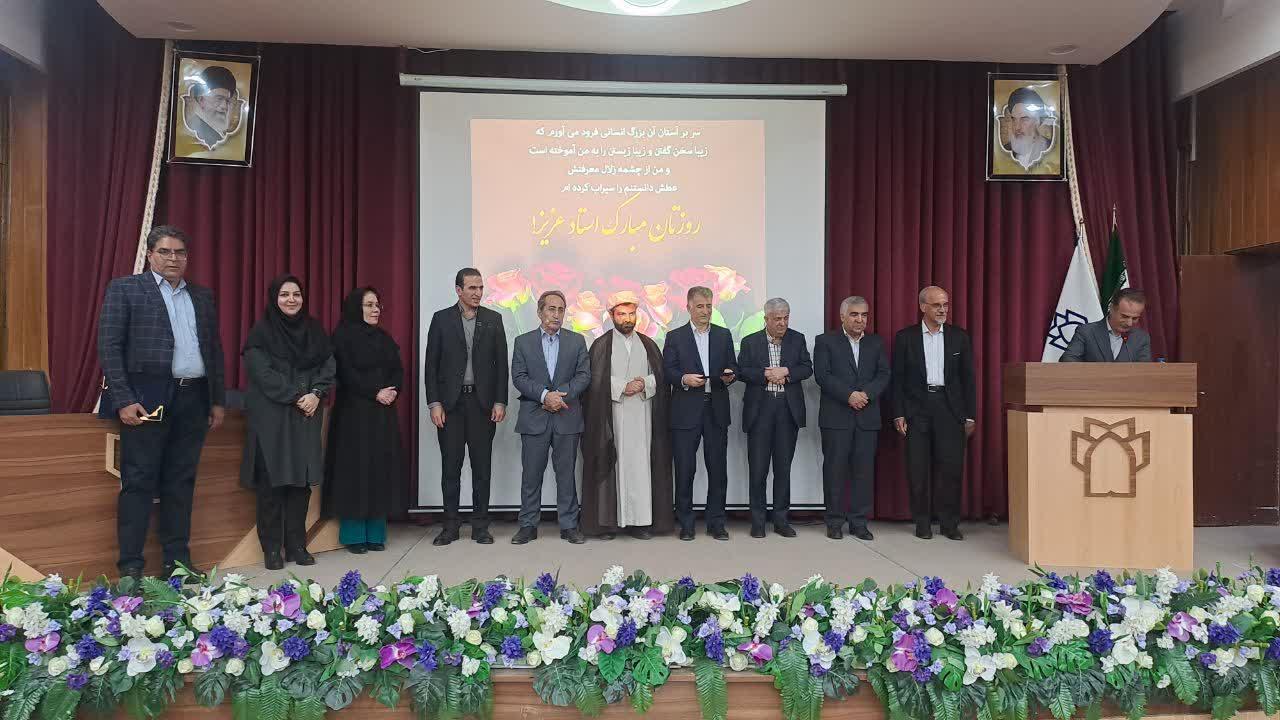 تجلیل از اساتید نمونه و برگزیده دانشگاه  6