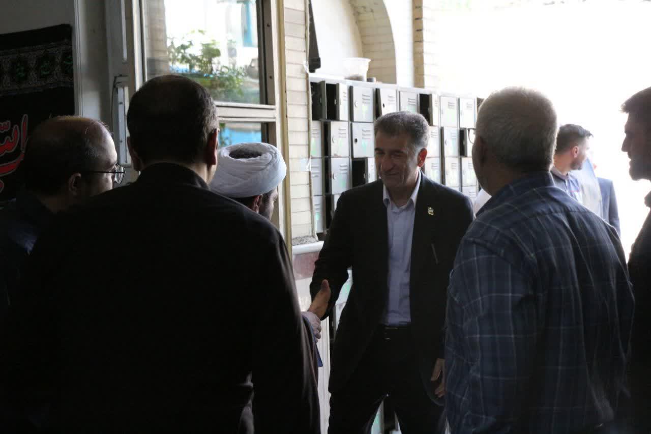مراسم بزرگداشت و سوگواری رهبر شهید2 13
