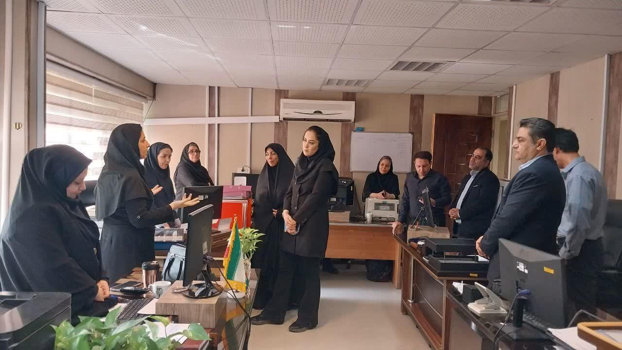 روز کارمند 5