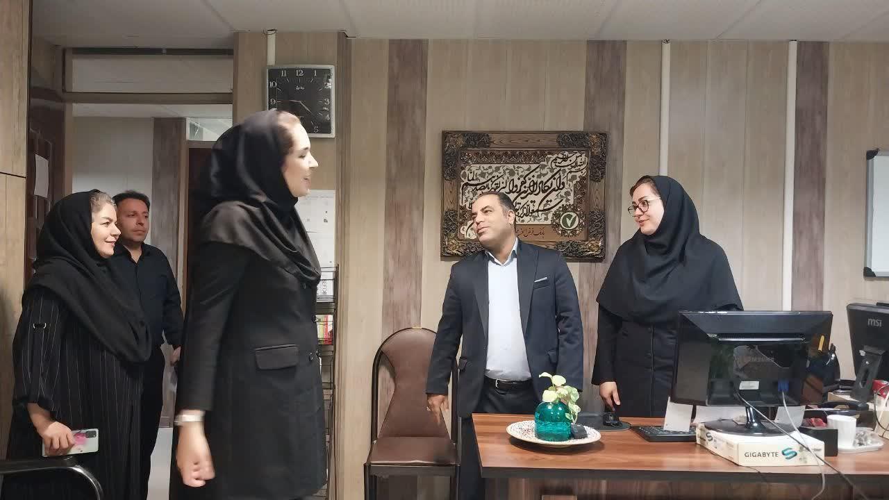روز کارمند 4